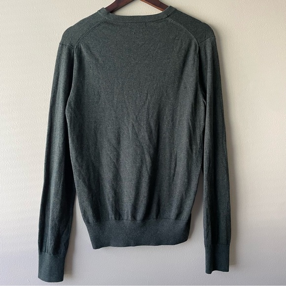 BANANA REPUBLIC Luxury Blend Men's M V-neck Long Sleeve Lightweight Sweater - Picture 2 of 6
